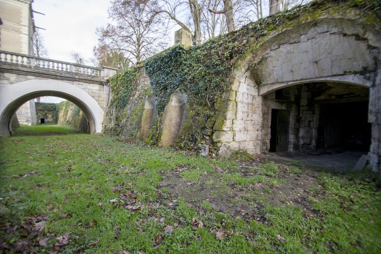 Chateau De Jalesnes Vernantes Exteriér fotografie